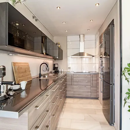 Apartment Fantastic Seaside Next To Puerto Banus And Walking Distance To The
