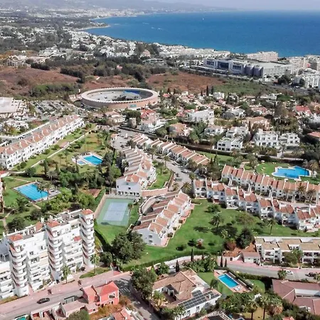 Apartment Fantastic Seaside Next To Puerto Banus And Walking Distance To The *